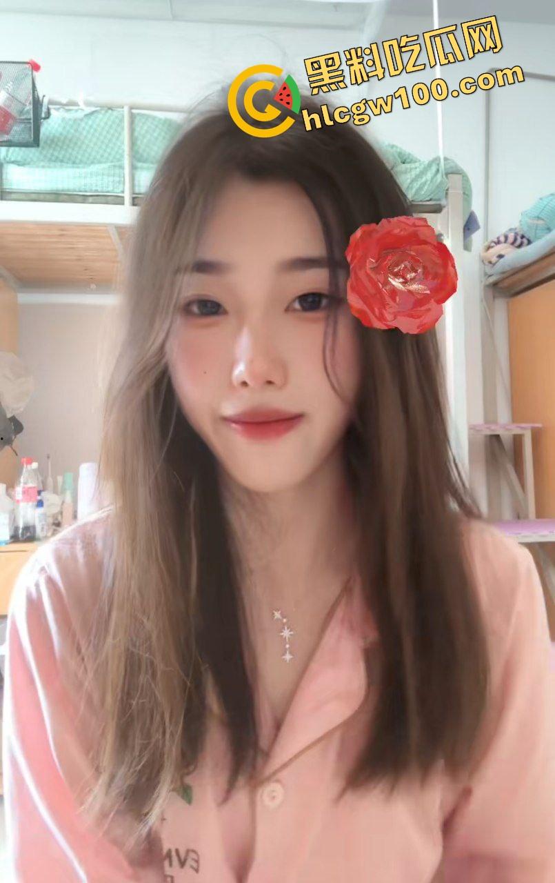 抖音辽宁工业大三反差婊骚货女大『魏魏』穿黑丝与大哥诱惑干炮 骚臀直上直下淫荡榨精!原创独家曝光流出!