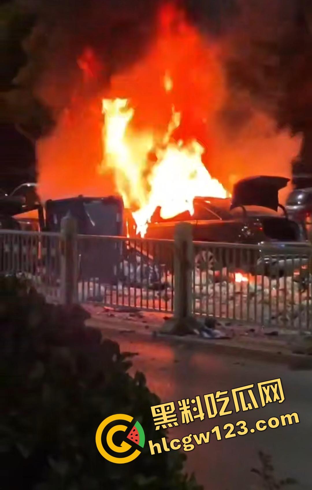 山西运城大哥刚嫖完娼就车祸?大哥刚灌完洗浴妹子出门,立马醉驾奥迪A6猛撞垃圾车!