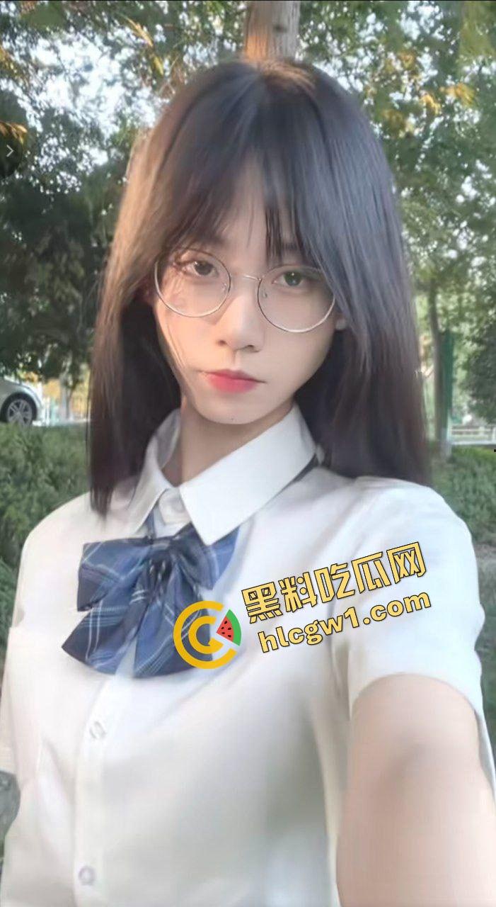 抖音青春少女无敌清纯网红『安陌瑜』早期与多金单男 家中激情输出小穴 独家曝光流出!