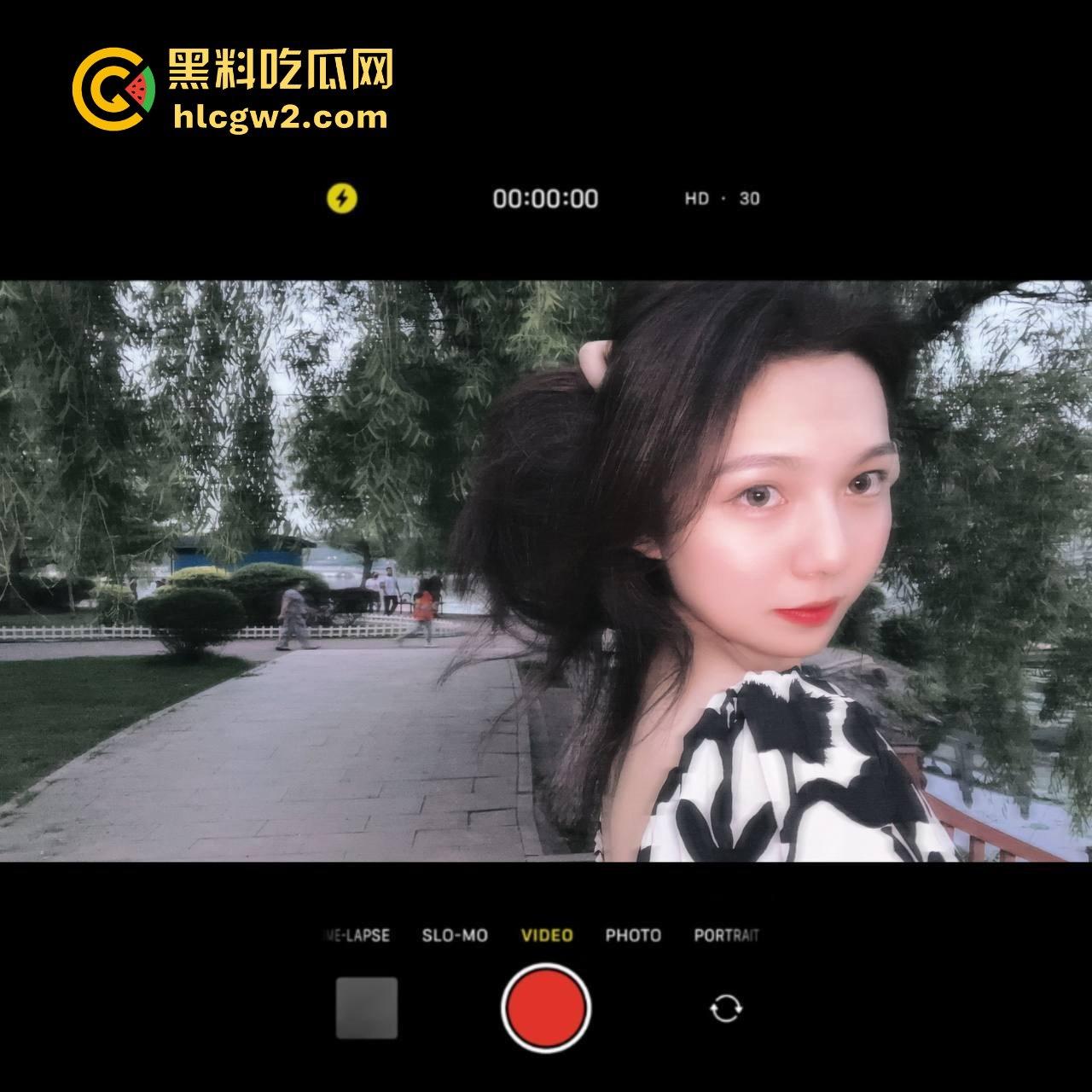 山西太原15中实习教师【童佳琪】骚浪视频泄露 私密视频中跪舔肉棒被操哭,娇喘浪叫浪得像条狗!