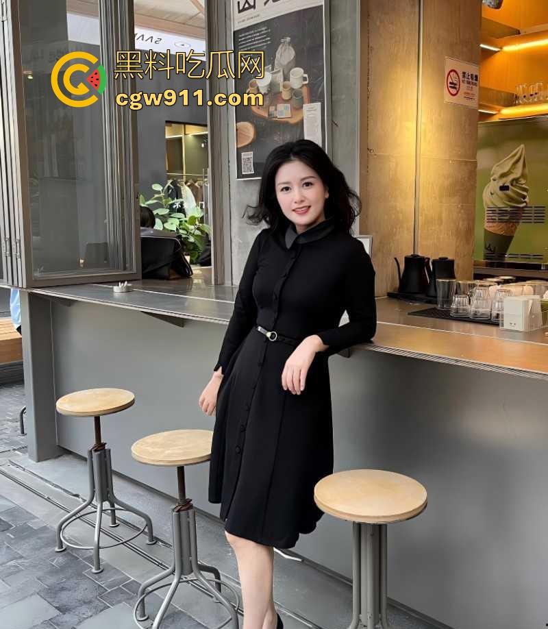 成功驯服骚逼熟女大姐,调情做爱无套暴操一镜到底,浓精灌满湿滑阴道,彻底对我臣服的!