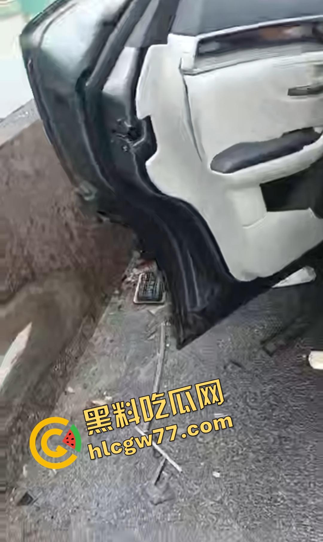 泉南高速惊魂!临桂-灵川段大挂车狂撞四小车,福利路出口变炼狱!