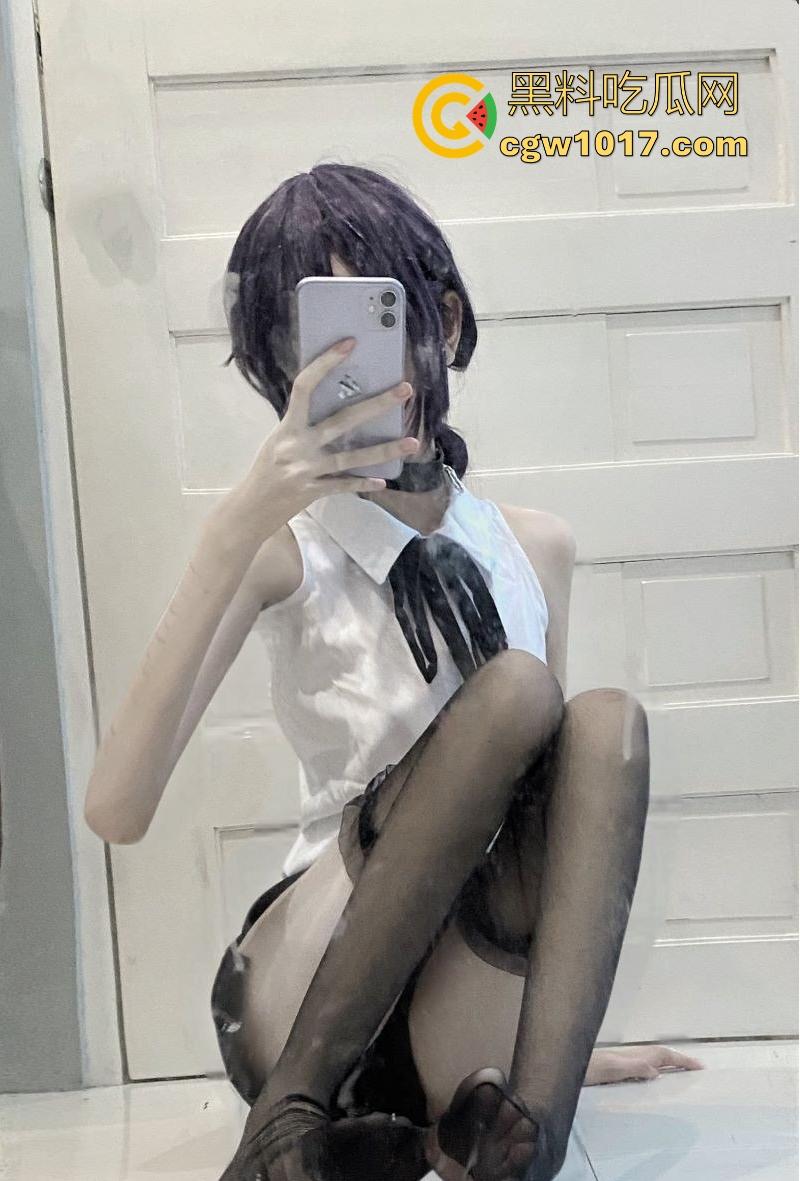 外网极品萝莉福利姬【凄】cos园丁蓝闺惊梦,极品白虎嫩逼插假鸡巴,反差到肾虚!