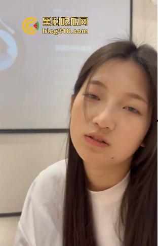 长春气质俏皮学生妹【朱雯雯】性爱视频泄密，肌肤白皙玉乳翘挺，极限打桩爆操淫叫连连！