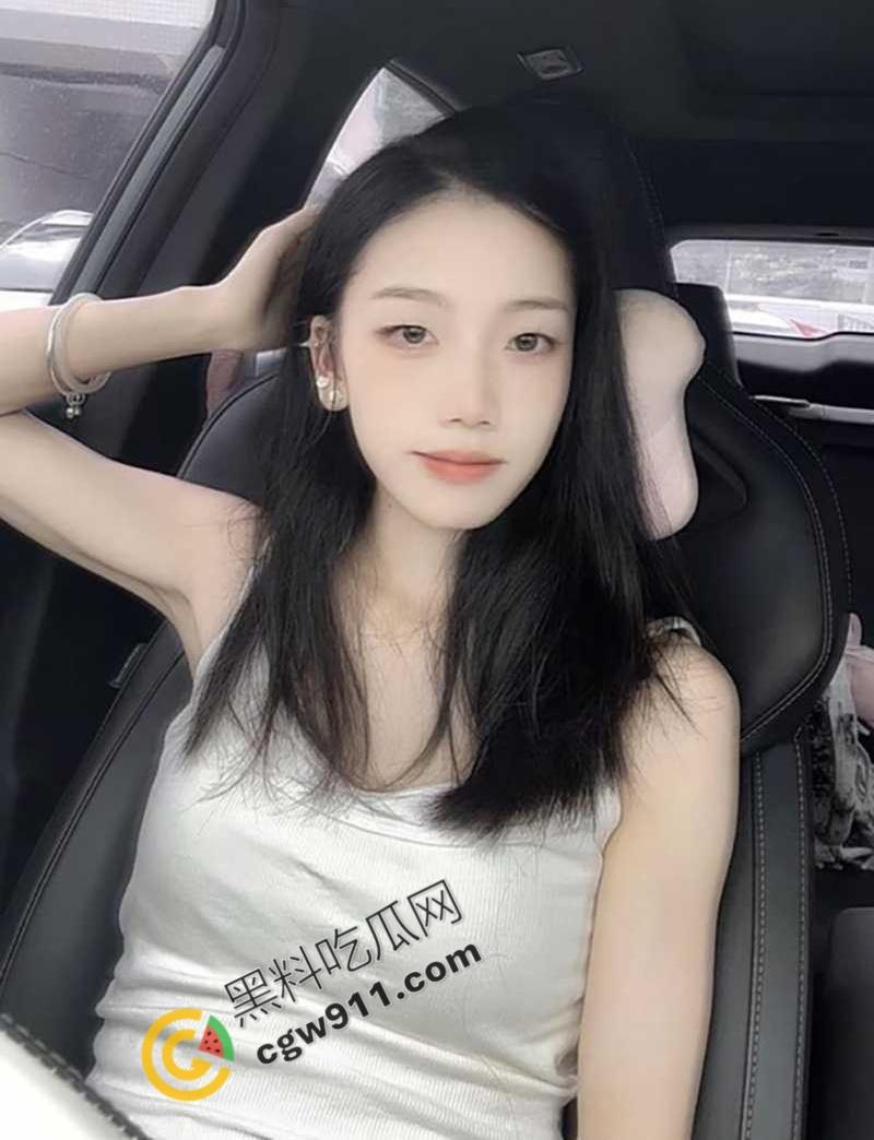 湖南人妻【赵亚娜】情趣酒店偷情视频曝光！翘臀巨乳美妇穿性感丝袜，被老公兄弟猛烈操，淫声四起