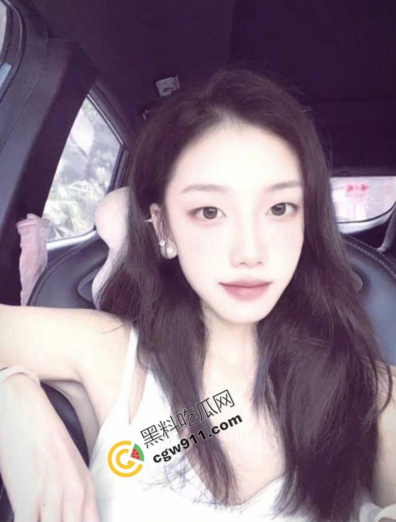 湖南人妻【赵亚娜】情趣酒店偷情视频曝光!翘臀巨乳美妇穿性感丝袜,被老公兄弟猛烈操,淫声四起