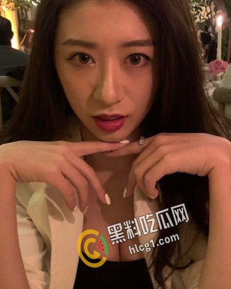 江苏大学高颜值女神和金主爸爸的大尺度自拍泄密 极品身材 真应了那句 她腿比我命都长