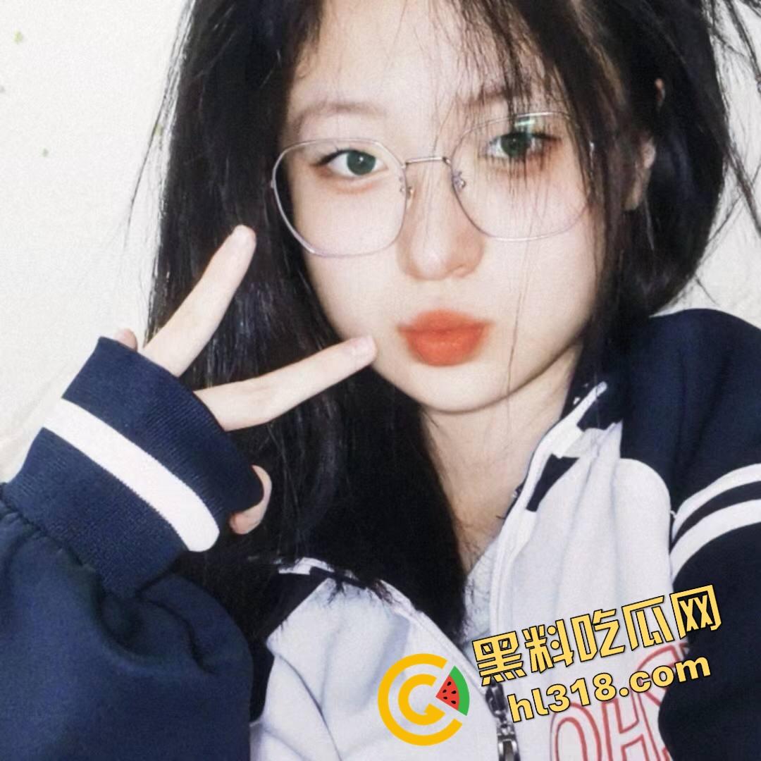 厦门大学高材生『苏婉晴』学霸眼镜妹被调教日常,每天早晚各一次,寝室打卡自慰成为生活一部分!