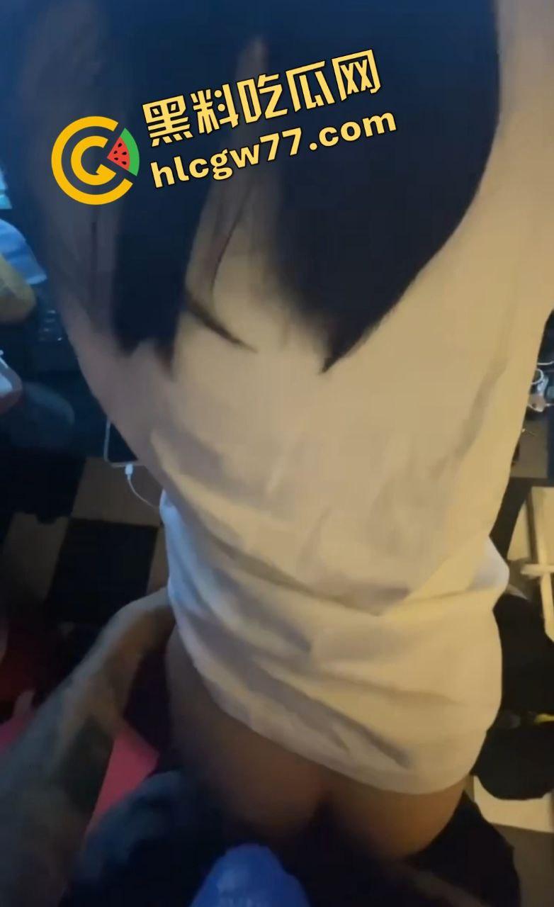 约炮纯欲萝莉翻车把校长看硬了!奶油肌肤美少女被操到嗷嗷叫