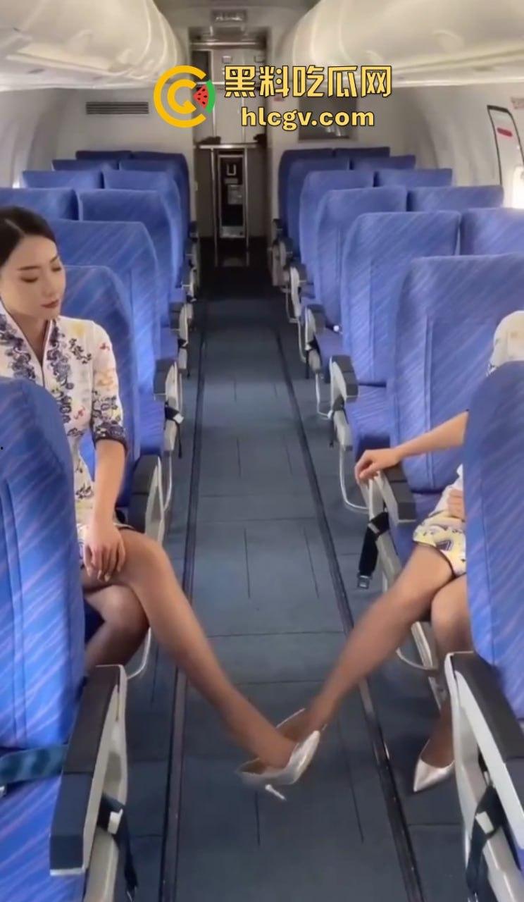 约炮航空反差空姐【刘语蕾】肉丝美腿丝袜脚 私密视频流泄