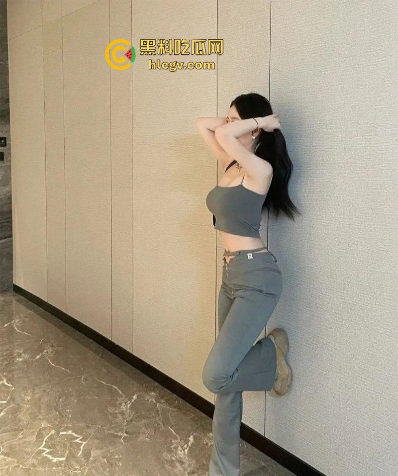 约炮航空反差空姐【刘语蕾】肉丝美腿丝袜脚 私密视频流泄