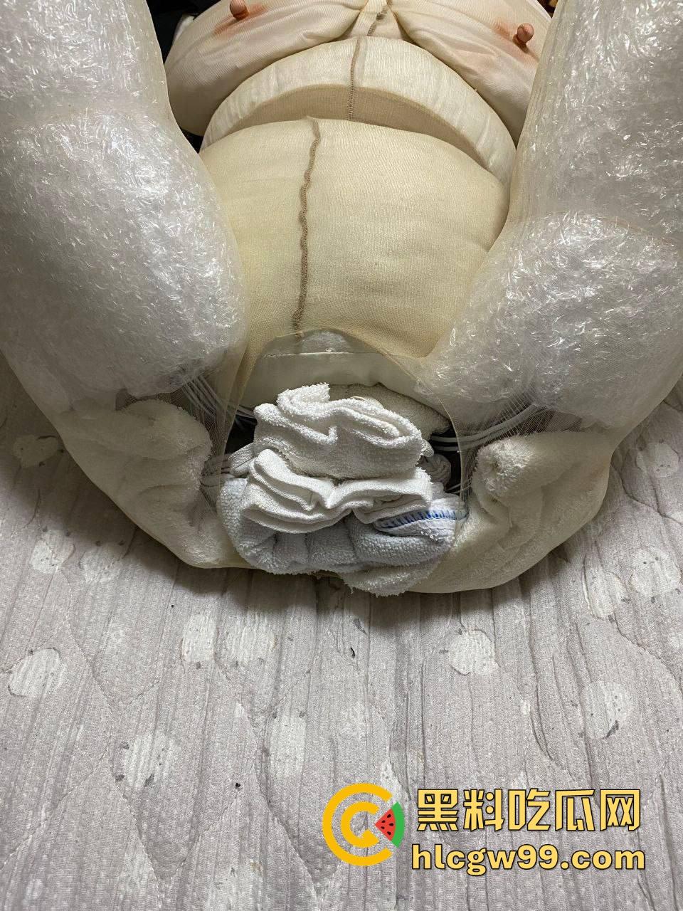 高手在民间!牛人自制毛巾纸人娃娃,硅胶保安娃娃眼珠子都吓掉了,兄弟你能不能整点阳间的玩意儿?