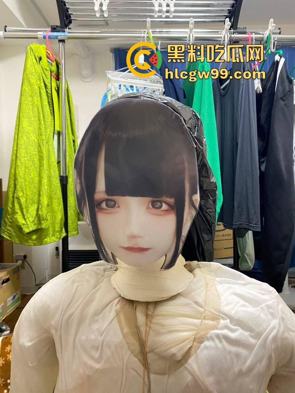 高手在民间!牛人自制毛巾纸人娃娃,硅胶保安娃娃眼珠子都吓掉了,兄弟你能不能整点阳间的玩意儿?