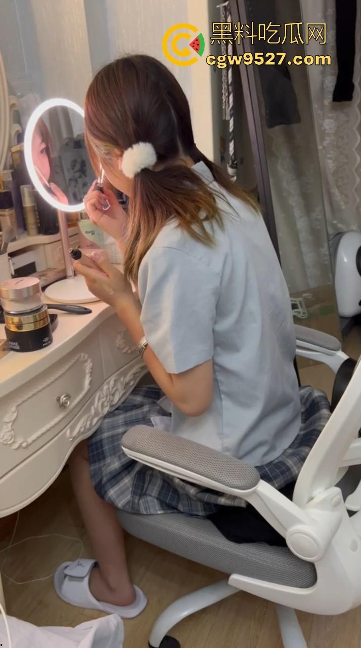 咱就是说能吃上这么极品的清纯萝莉,全靠我马嘉祺哥哥!个人骚舞把迷妹性欲都勾出来了,得不到哥哥就随便找个屌!