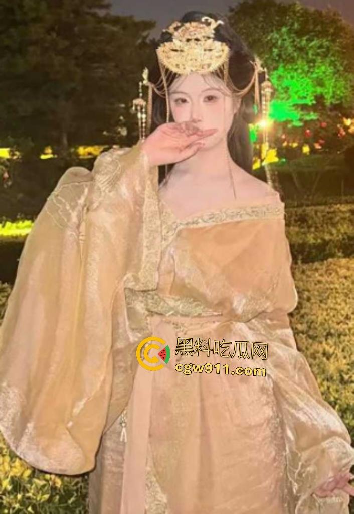 郑州大学校花【张露菲】当肉便器被调教,乖乖女上课跳蛋塞穴浪叫,学弟激情满满花式打桩爆操!