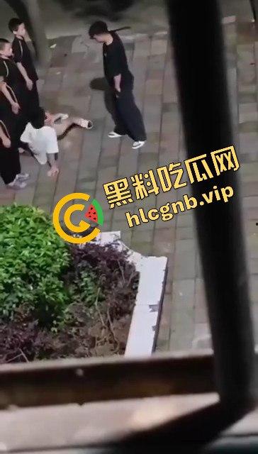 河南武校凌晨体罚学生引发热议!网友直呼太过分