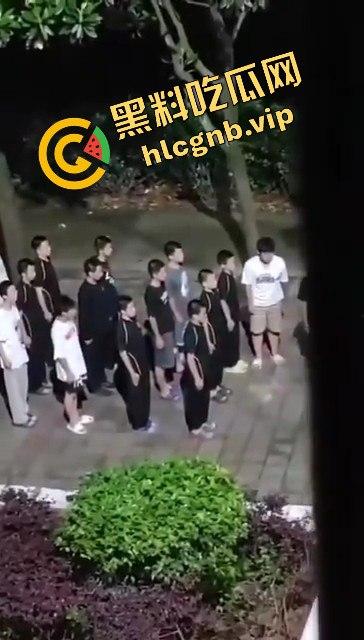 河南武校凌晨体罚学生引发热议!网友直呼太过分
