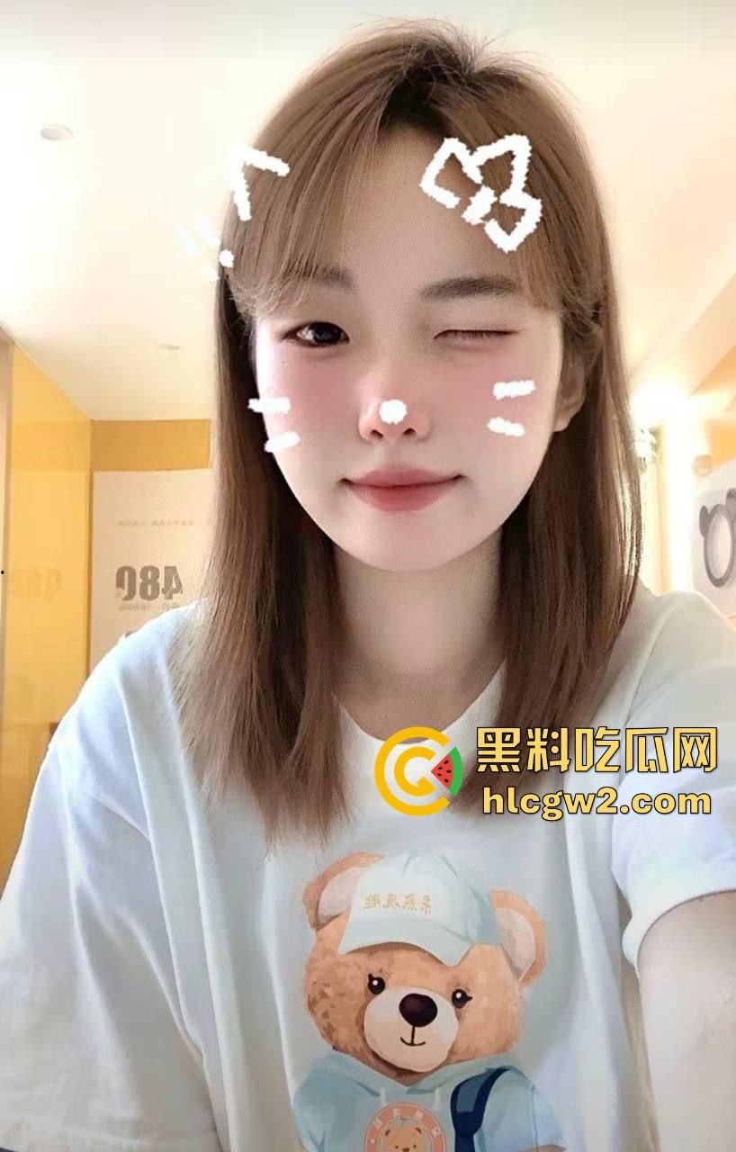 广州医科大学2022级校花【姜梓婷】调教视频曝光 清纯脸孔下的淫荡小母狗被男友操得嗷嗷叫!