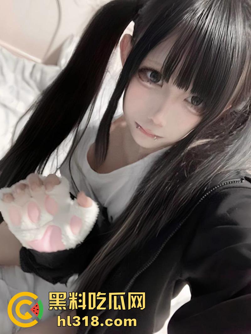 约炮172cm极品萝莉，肌肤如牛奶般白嫩，美乳硕大蜜桃臀饱满，小穴粉嫩无毛，这波的确是羡慕了啊！