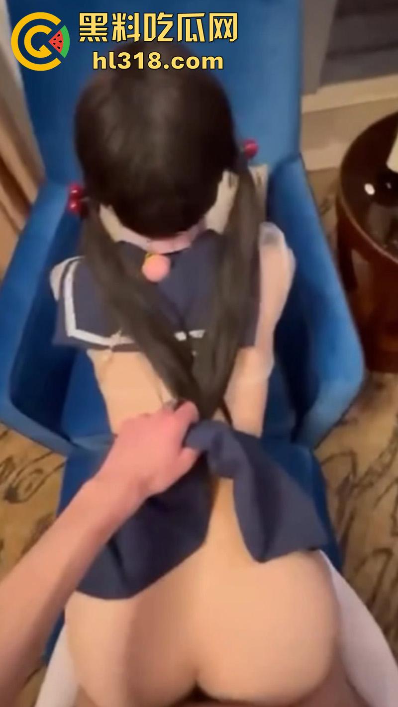 约炮172cm极品萝莉,肌肤如牛奶般白嫩,美乳硕大蜜桃臀饱满,小穴粉嫩无毛,这波的确是羡慕了啊!