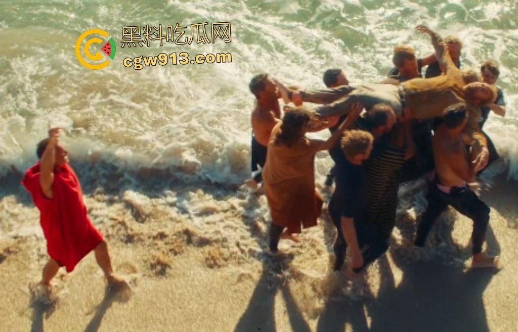 2025惊悚大片【冲浪惊魂】,澳洲海滩凯奇父子遭冲浪黑帮羞辱,凯奇怒火焚天,誓要沙滩所有权!