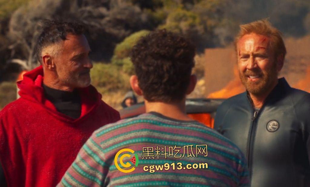 2025惊悚大片【冲浪惊魂】,澳洲海滩凯奇父子遭冲浪黑帮羞辱,凯奇怒火焚天,誓要沙滩所有权!