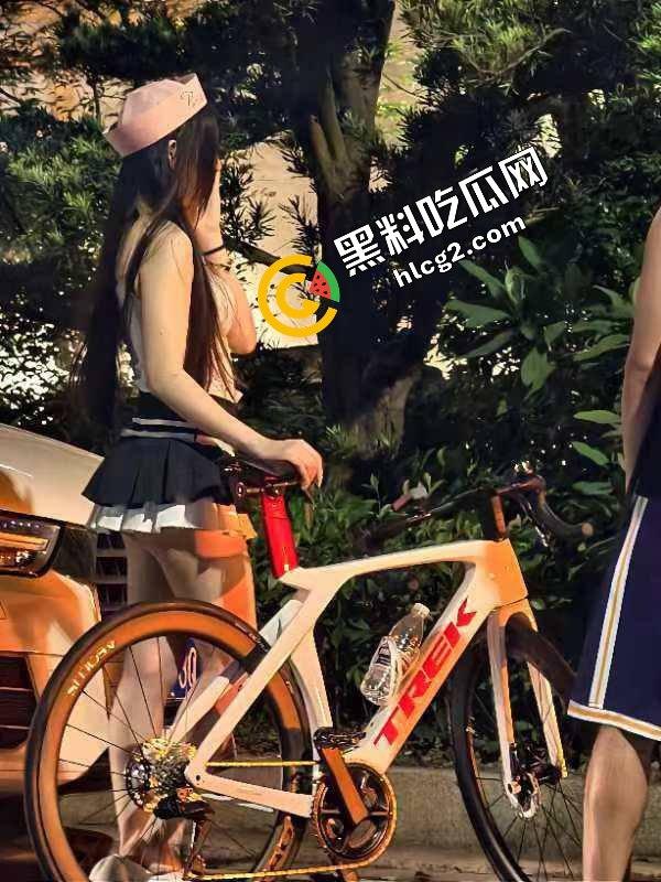 南通金逼骑行媛!崔克专属骚鸡在线加微信 精准定位崔克自行车客户 提供双飞服务