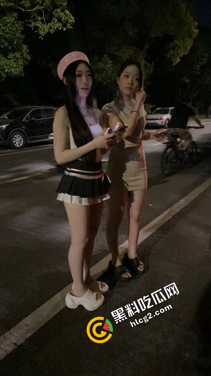 南通金逼骑行媛!崔克专属骚鸡在线加微信 精准定位崔克自行车客户 提供双飞服务