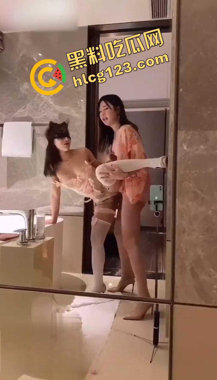 伪娘无套操翻高颜值妹子吴思思!手口齐上,内射小穴爽到飞起!