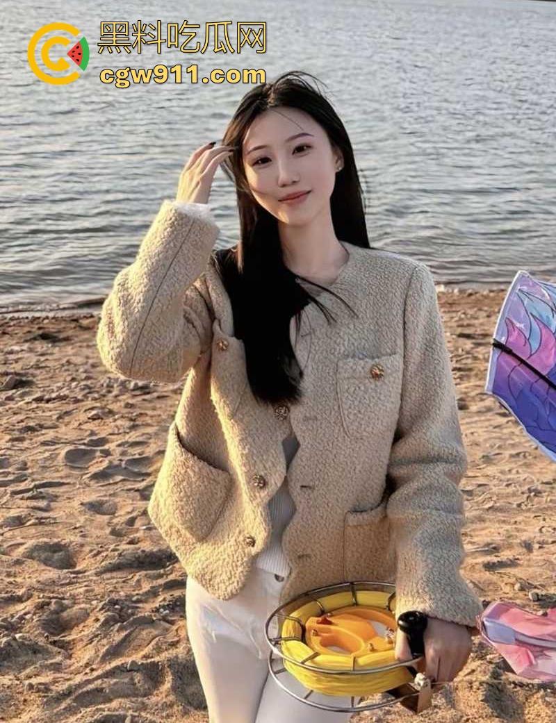 长沙理工校花【徐丽丽】约炮成瘾玩情趣调教,穿JK戴狗链被爆操颜射吞精,老淫贱了!