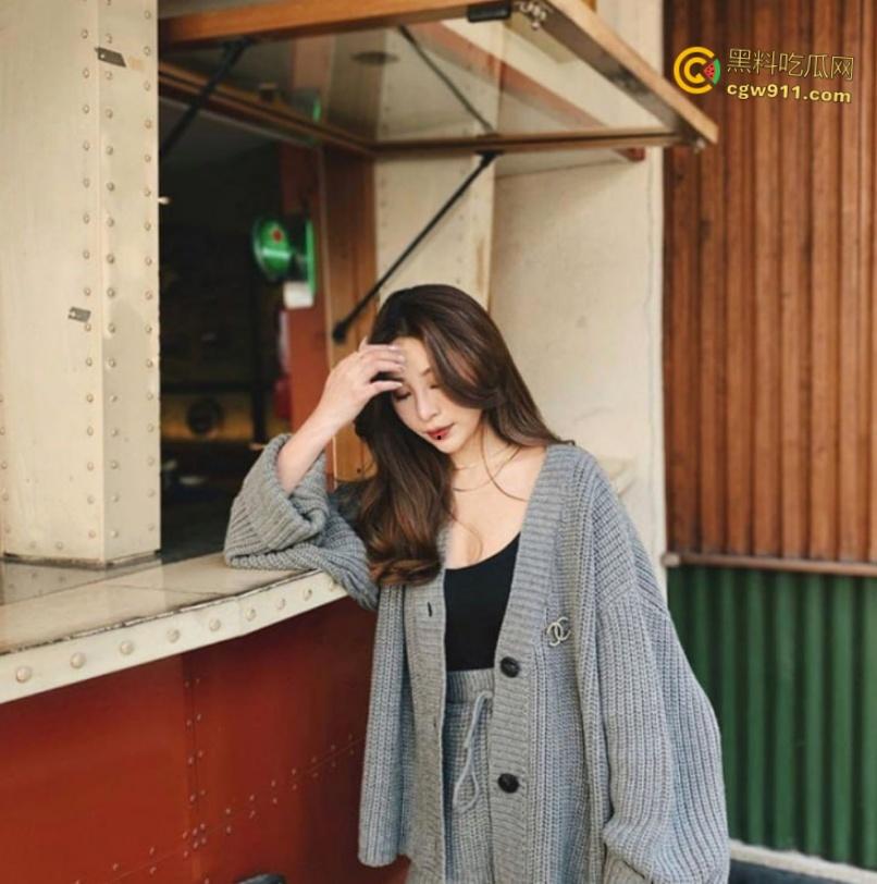 温州万达集团白领【萧淋淋】,被约炮大神忽悠调教,主动在车上口爆吞精,带回酒店无套爆操!