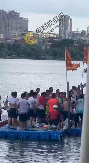 东莞高埗惊现神秘龙舟大战,竞技变身实战,究竟谁在操控背后?