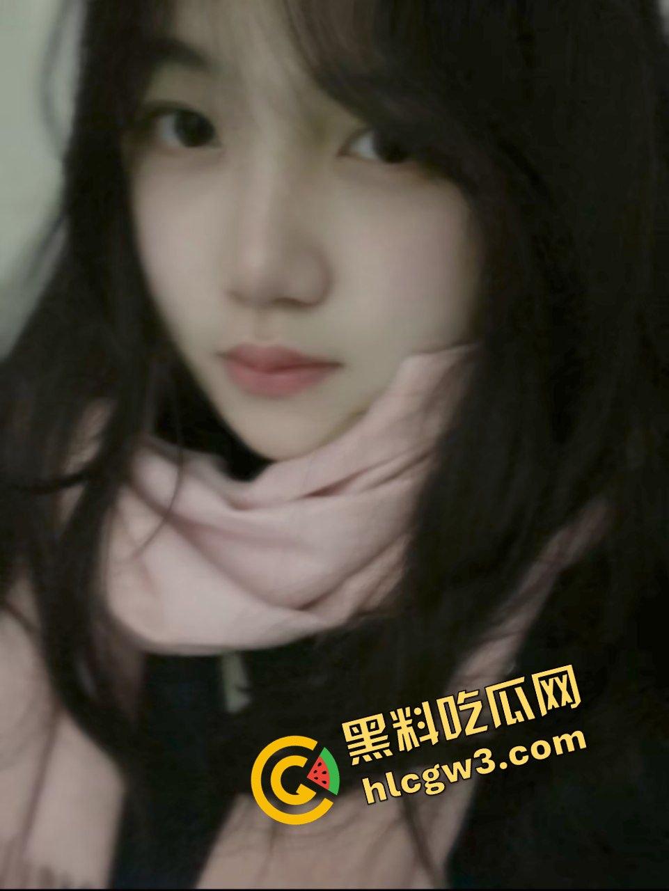 独家首创!江苏溧水高级中学清纯学生妹『叶芸』被下头男逼迫拍粉穴 渣完后分手又曝光!