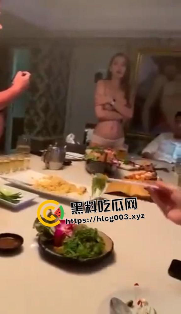 福州三坊七巷淫趴事件 众多高官裸女群趴 现场淫乱视频流出