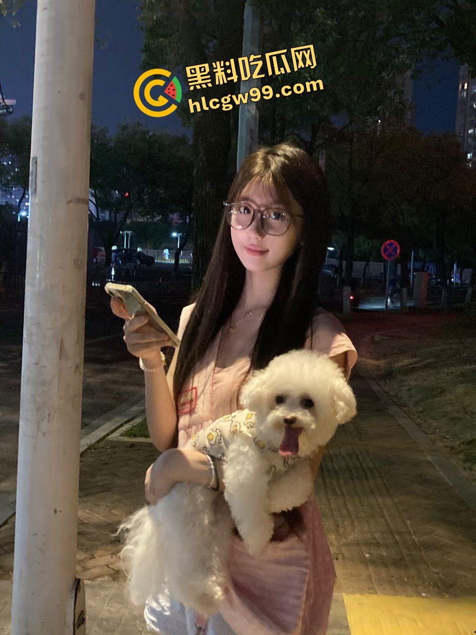 小情侣情人节酒店重逢,连着换了3家酒店爆干三天三夜!花重金买40只避孕套刺激榨干淫荡做爱!独家曝光流出!