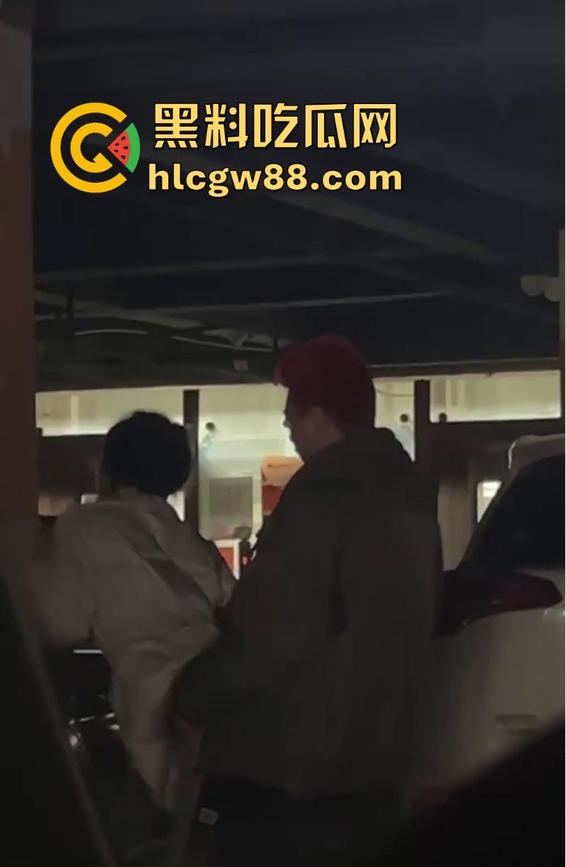 江西九江万达广场地下车库惊现激情时刻 情侣大胆挑战车库打炮,不料被偷拍 内容炸裂!