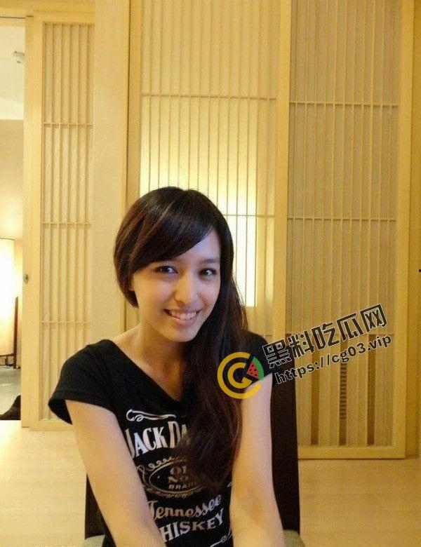 曾爆红的台湾网络女神江小辣 号称32D网络正妹 身材极品 口爆吞精 做爱视频被渣男前男友流出