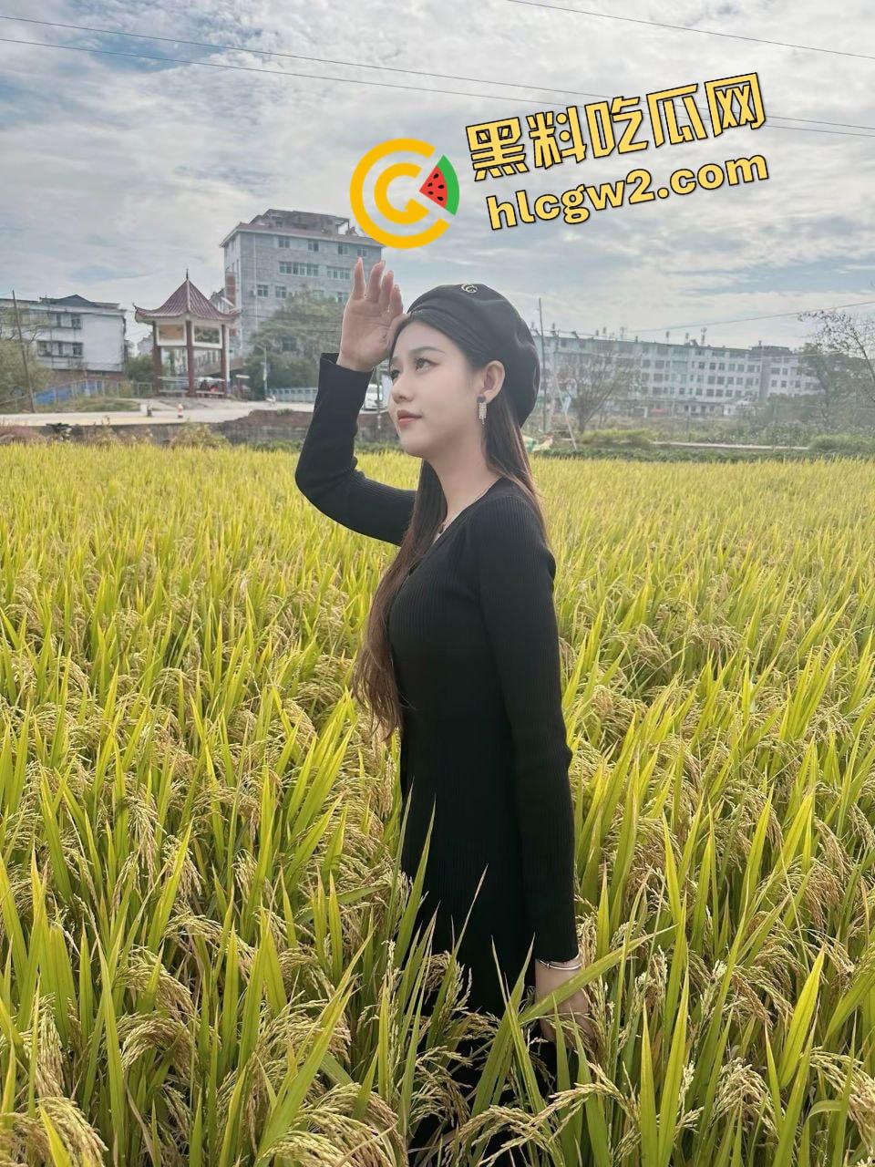 抖音江西农村反差寡妇『10.27』没工作下海做鸡 露奶酒店后入骚逼 独家曝光!