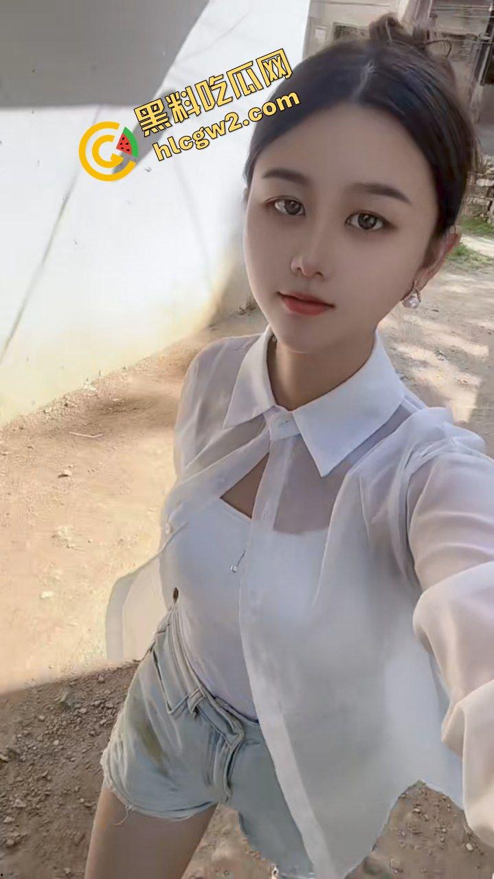 抖音江西农村反差寡妇『10.27』没工作下海做鸡 露奶酒店后入骚逼 独家曝光!