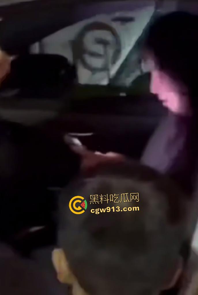 河南商丘乱伦被抓!婶婶勾搭外甥在车内翻云覆雨,家人到场抓奸打死渣男外甥,小男孩还护着禽兽老爸!