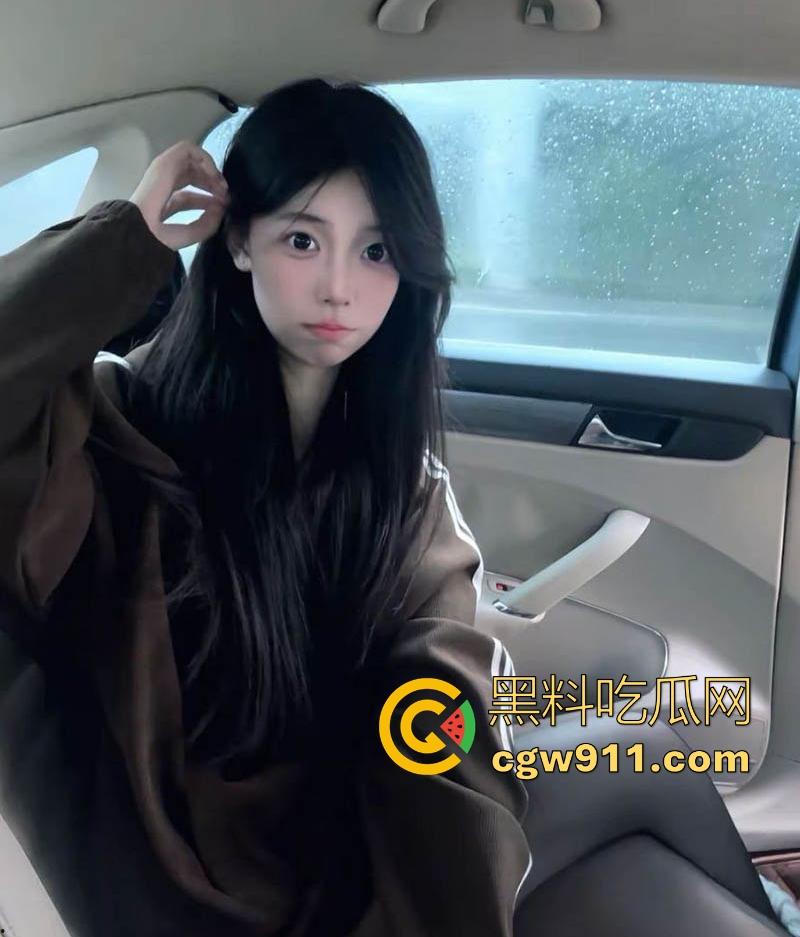 杭州酒吧极品小公主【姜丽君】夜店女王甜美脸蛋,被带走酒店玩弄,对镜口交疯狂后入,极其淫荡!