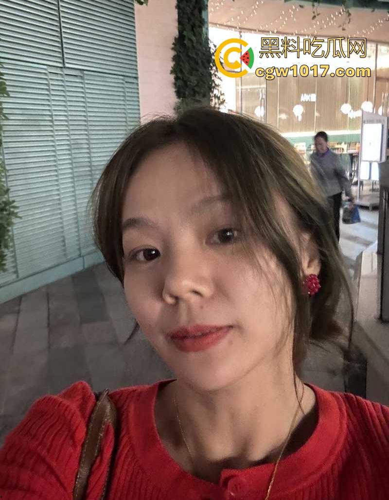 健身房拿下健身搭子短发小少妇【李瑶梦】性瘾骚货喜欢镜前做爱,边交欢边拍自己淫态,全程露脸表情骚极!