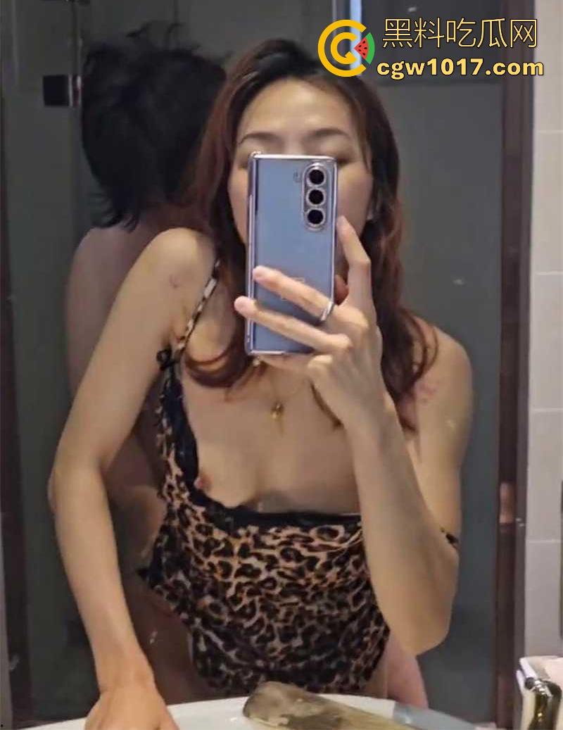 健身房拿下健身搭子短发小少妇【李瑶梦】性瘾骚货喜欢镜前做爱,边交欢边拍自己淫态,全程露脸表情骚极!