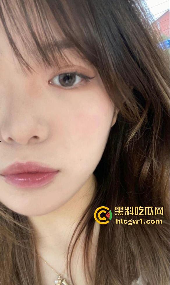 陌陌约的骚鸡真会玩!瓜友邀好兄弟双龙戏水,远程指导教调教,看得兄弟急的前列腺都要憋坏了!