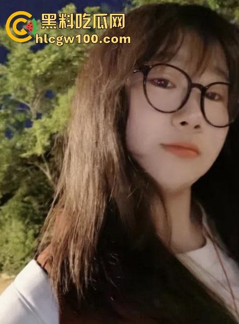 青海师大欲女骚货『李娇娇』 异地男友不管用拦不住她的约炮自由 背地里疯狂约炮满足口交瘾!