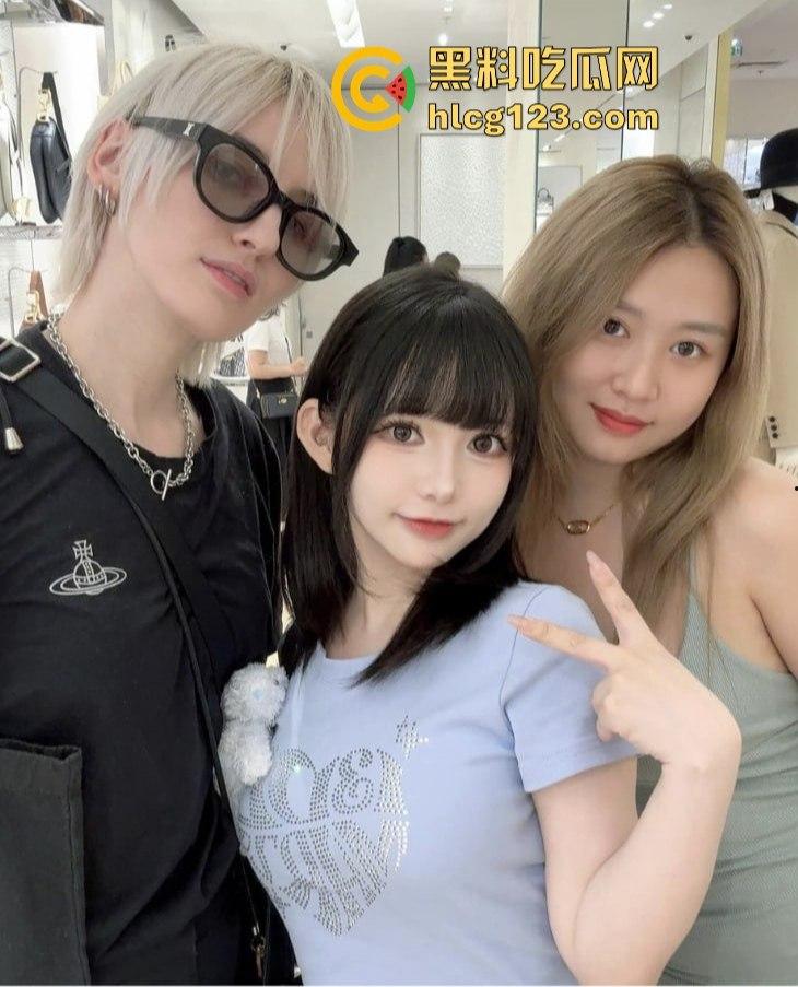 B站百万粉丝UP主『六二二同学』露脸自慰视频曝光!国内是cos国外福利姬,高潮喷白浆!