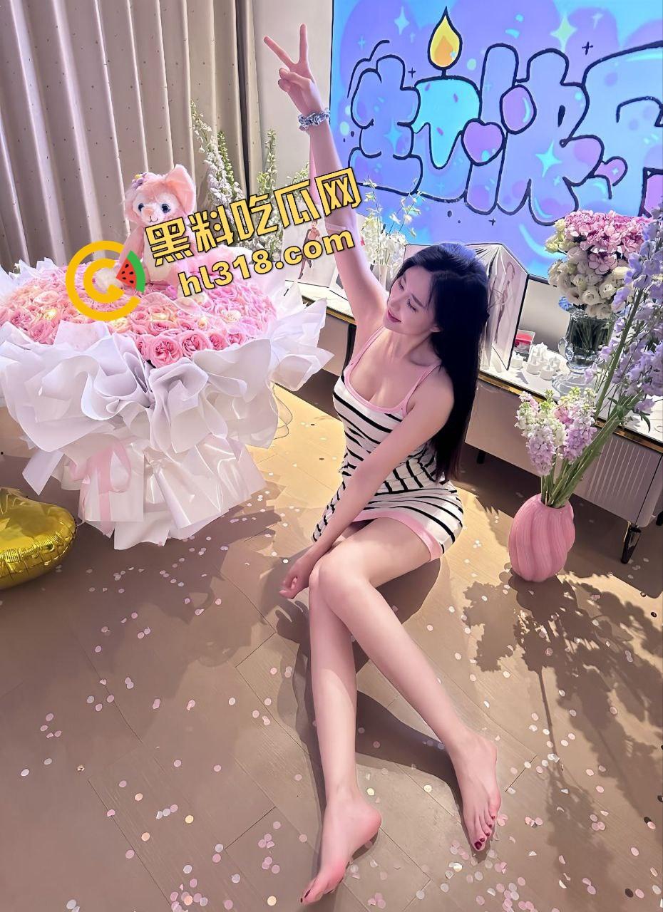 B站御姐网红『林小元』与金主调教视频流出,露脸口交爆操直播能装,床上才见真章大哥每分钱都花得值!