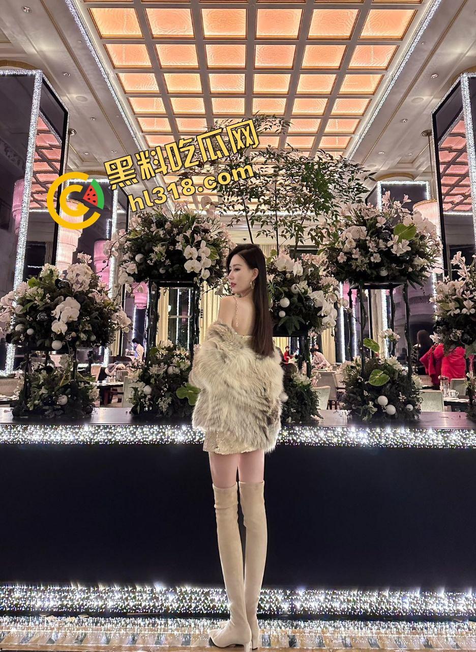 B站御姐网红『林小元』与金主调教视频流出,露脸口交爆操直播能装,床上才见真章大哥每分钱都花得值!