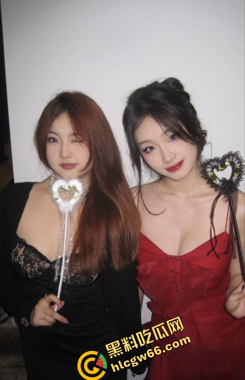 湖南大学清纯女【王丽】被操成狗,男友暴力口交多姿势爆操,小穴夹得死死,贱叫声听了就想操!