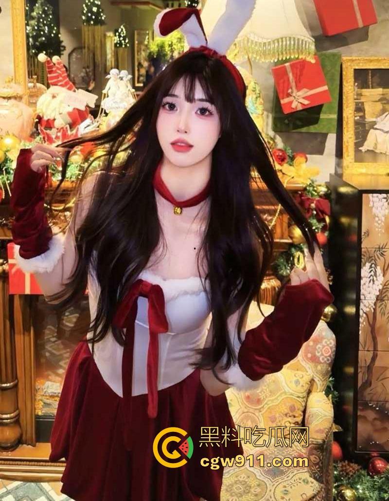 武汉神颜美女销售【刘家琪】暗骚反差玩露奶诱惑,骑术一流猛摇榨精,被拽发狠操,撅腚迎猛操!